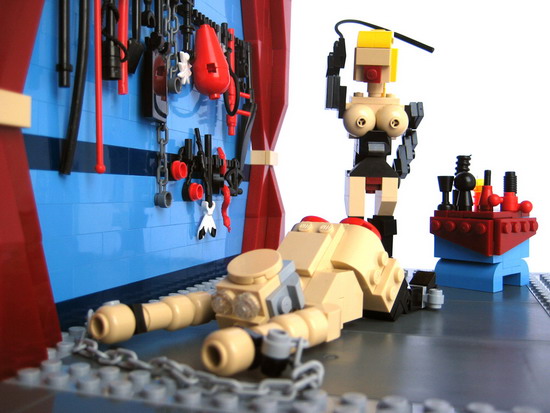 legosm.jpg